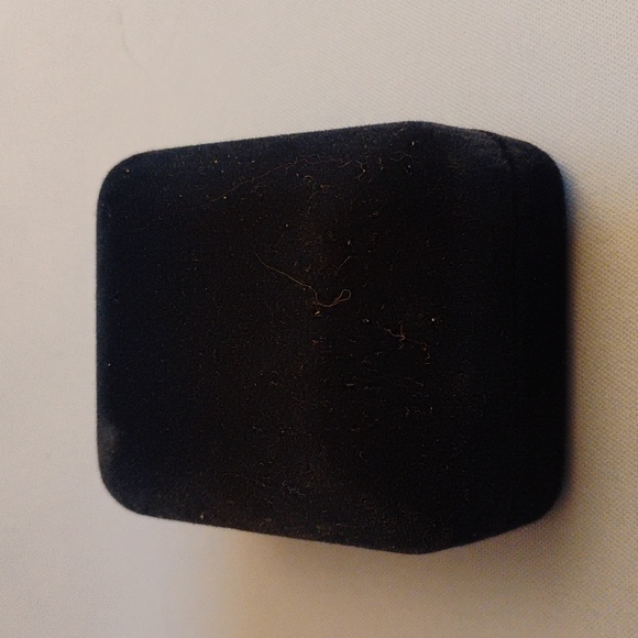 The Danbury Mint "My Little Girl" Heart Necklace Center Cross & Danbury Gift Box - Picture 7 of 7